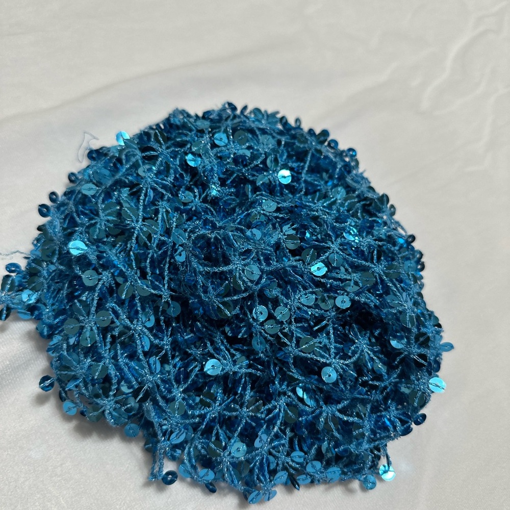 Sequins scarf - Picture 5 of 11
